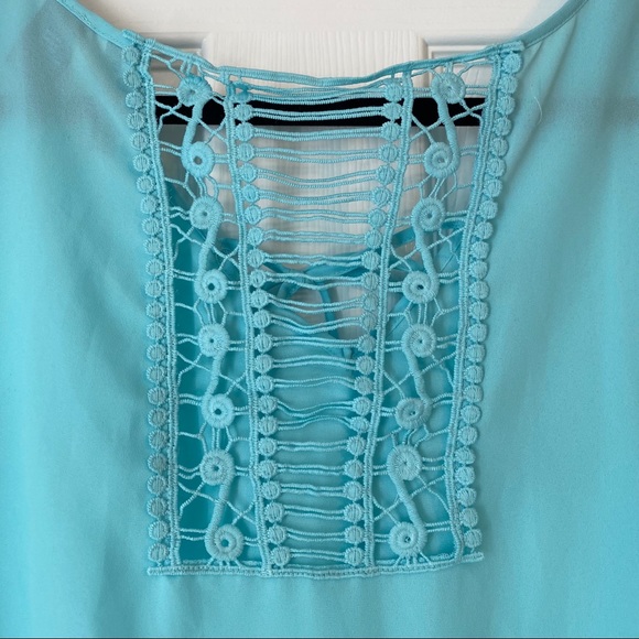 New Directions Crochet Back Blouse - Picture 5 of 5